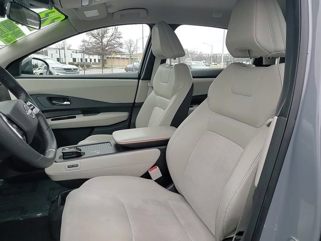 Used 2023 Nissan Ariya AWD image 10