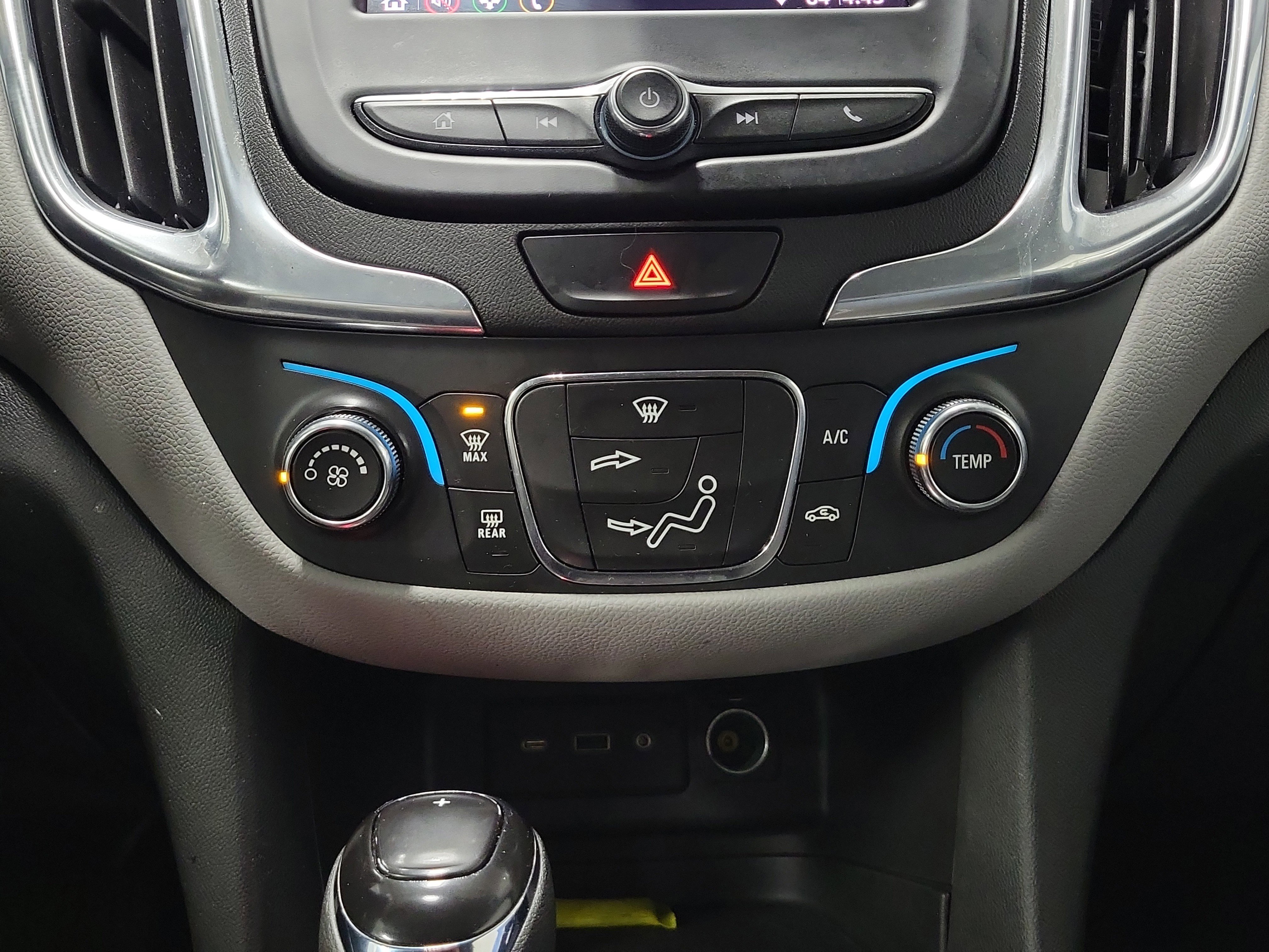 Used 2021 Chevrolet Equinox LS w/ LS Convenience Package image 31