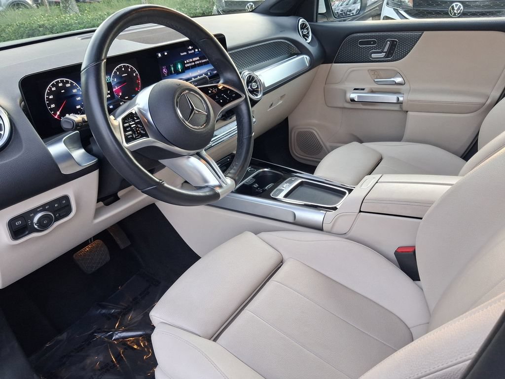 Used 2025 Mercedes-Benz GLB 250 image 15