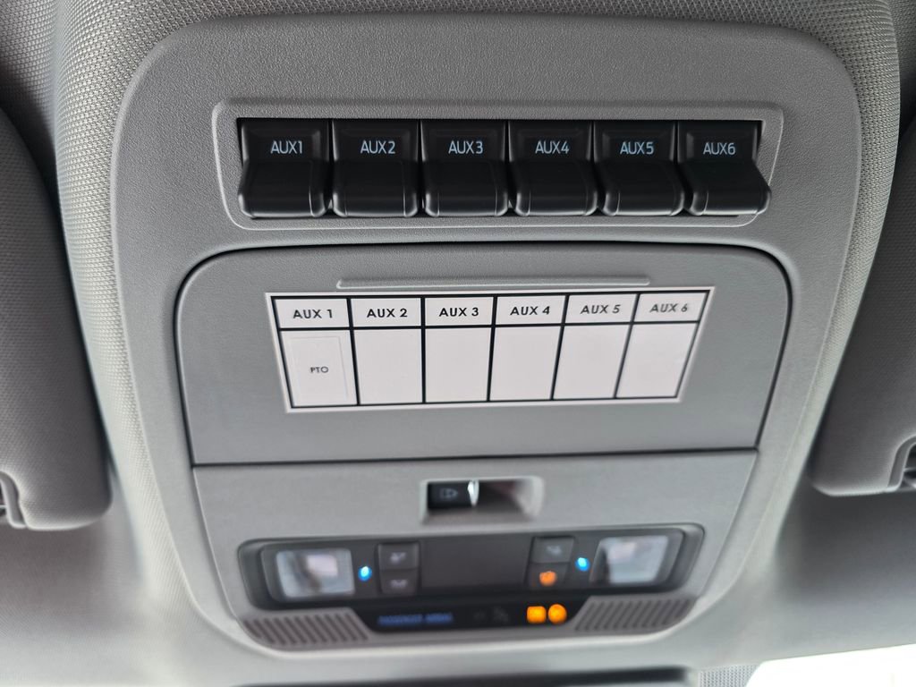 New 2026 Ford F550 4x4 Supercab Super Duty image 77