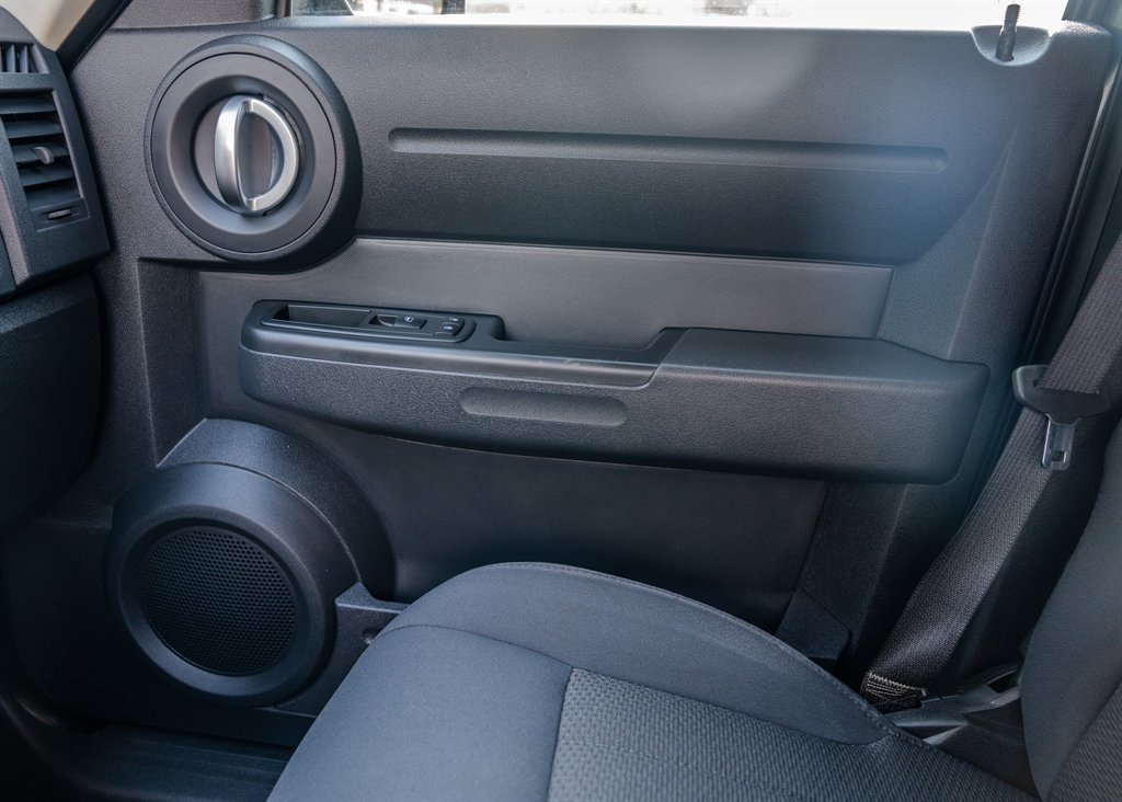 Used 2011 Dodge Nitro Heat RWD image 20