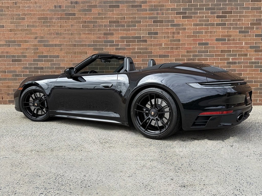 Certified 2023 Porsche 911 Carrera GTS image 3