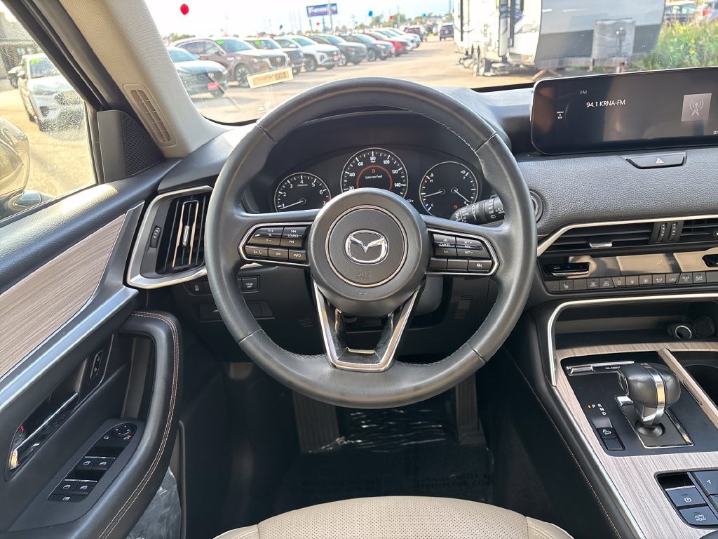 Used 2024 MAZDA CX-90 3.3 Turbo w/ Preferred Package AWD/4WD image 19