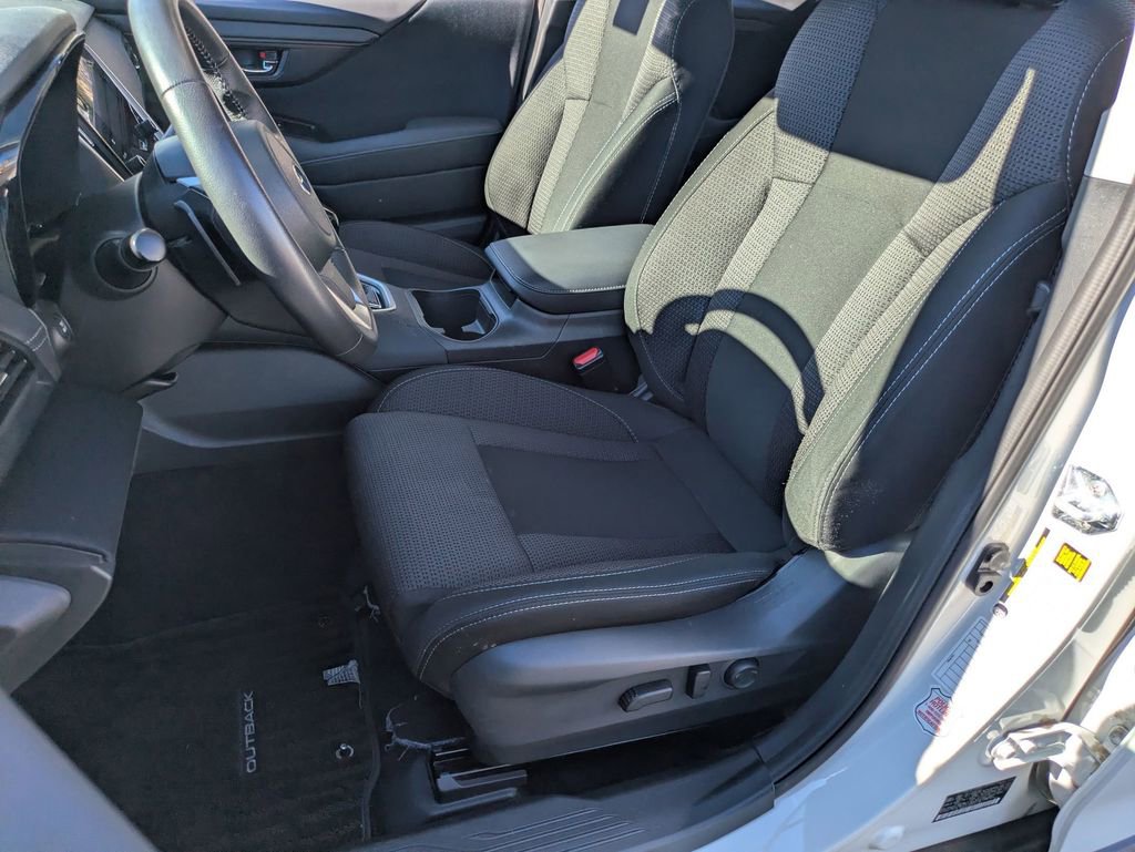 Used 2025 Subaru Outback Premium image 14