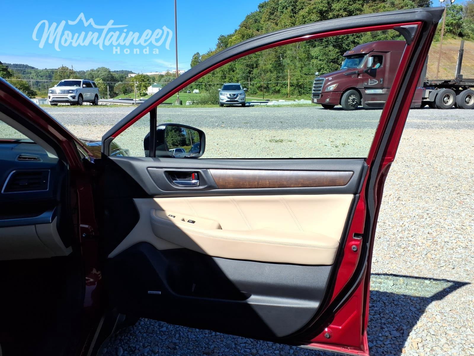 Used 2018 Subaru Outback 2.5i Limited AWD/4WD image 17
