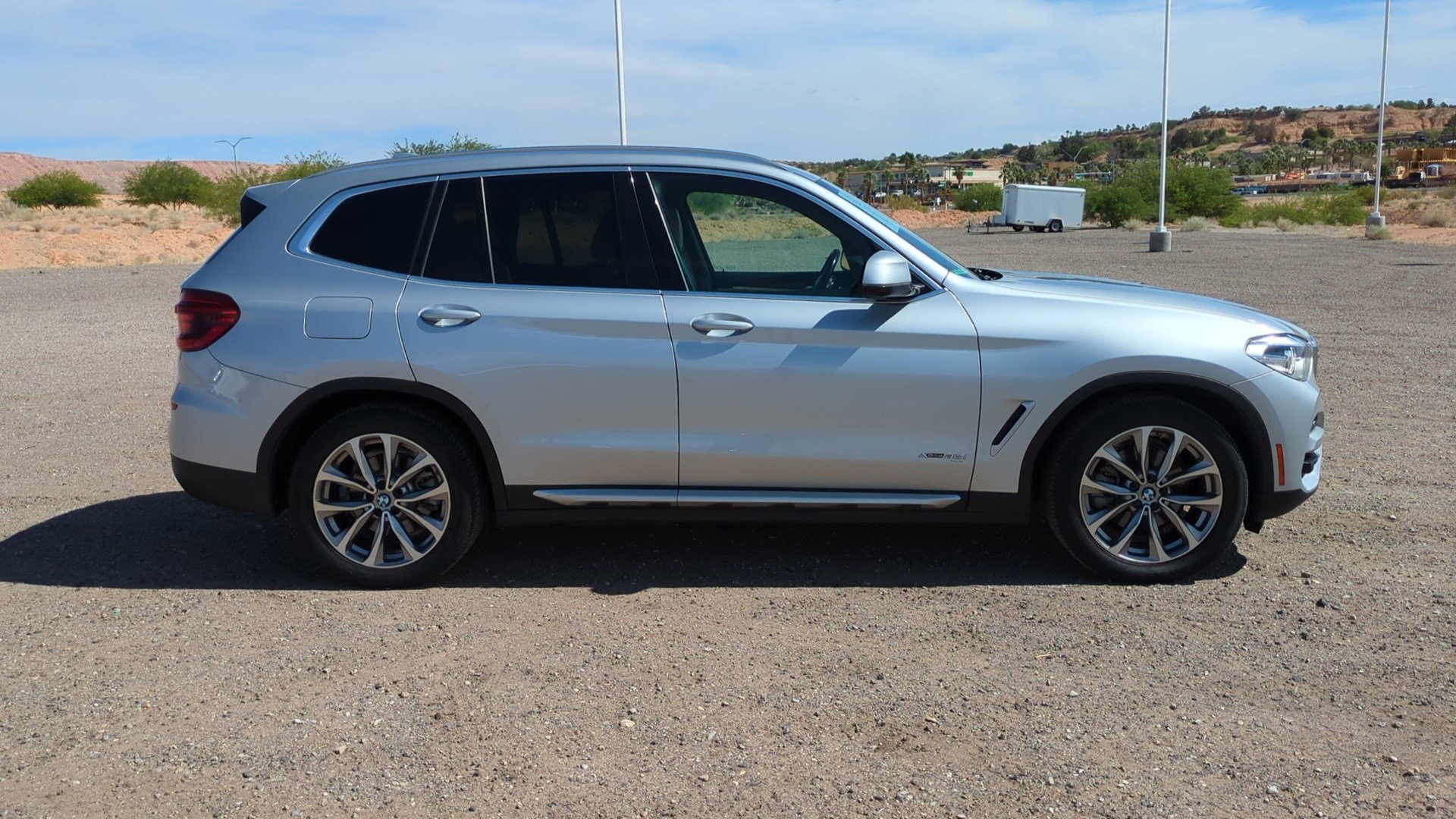 Used 2018 BMW X3 xDrive30i AWD/4WD image 2