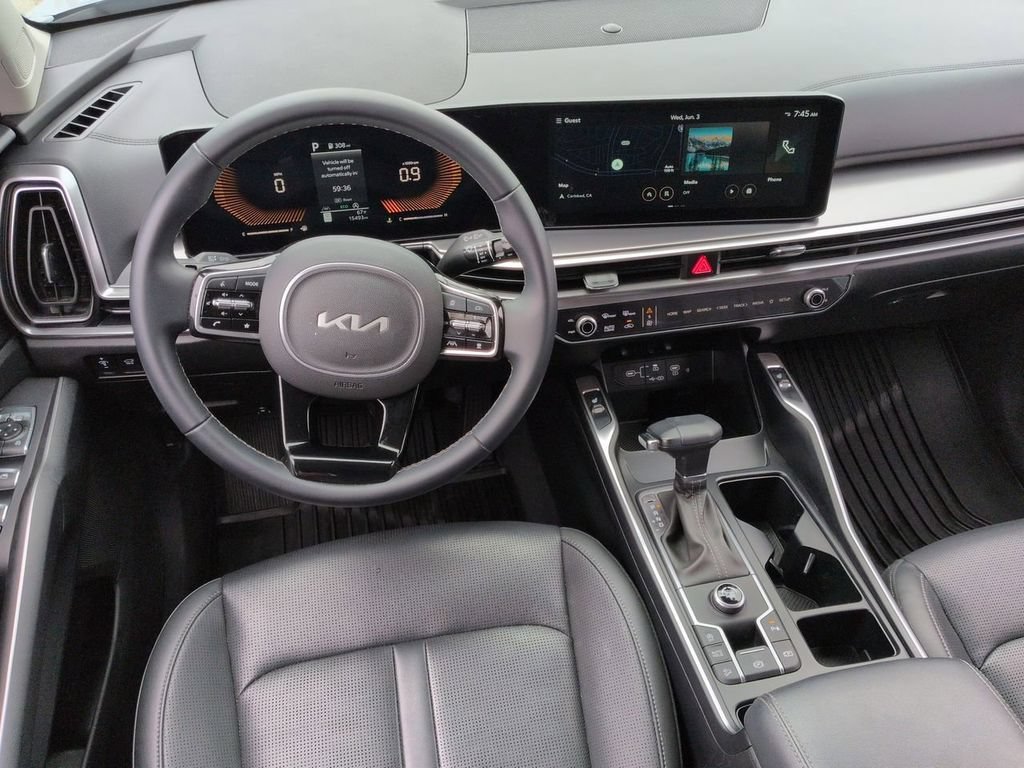 Certified 2025 Kia Sorento EX w/ Panoramic Sunroof Package FWD image 21