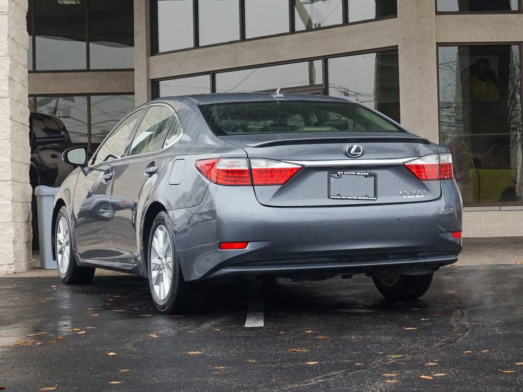 Used 2014 Lexus ES 300h w/ Luxury Package w/Bamboo Trim image 8