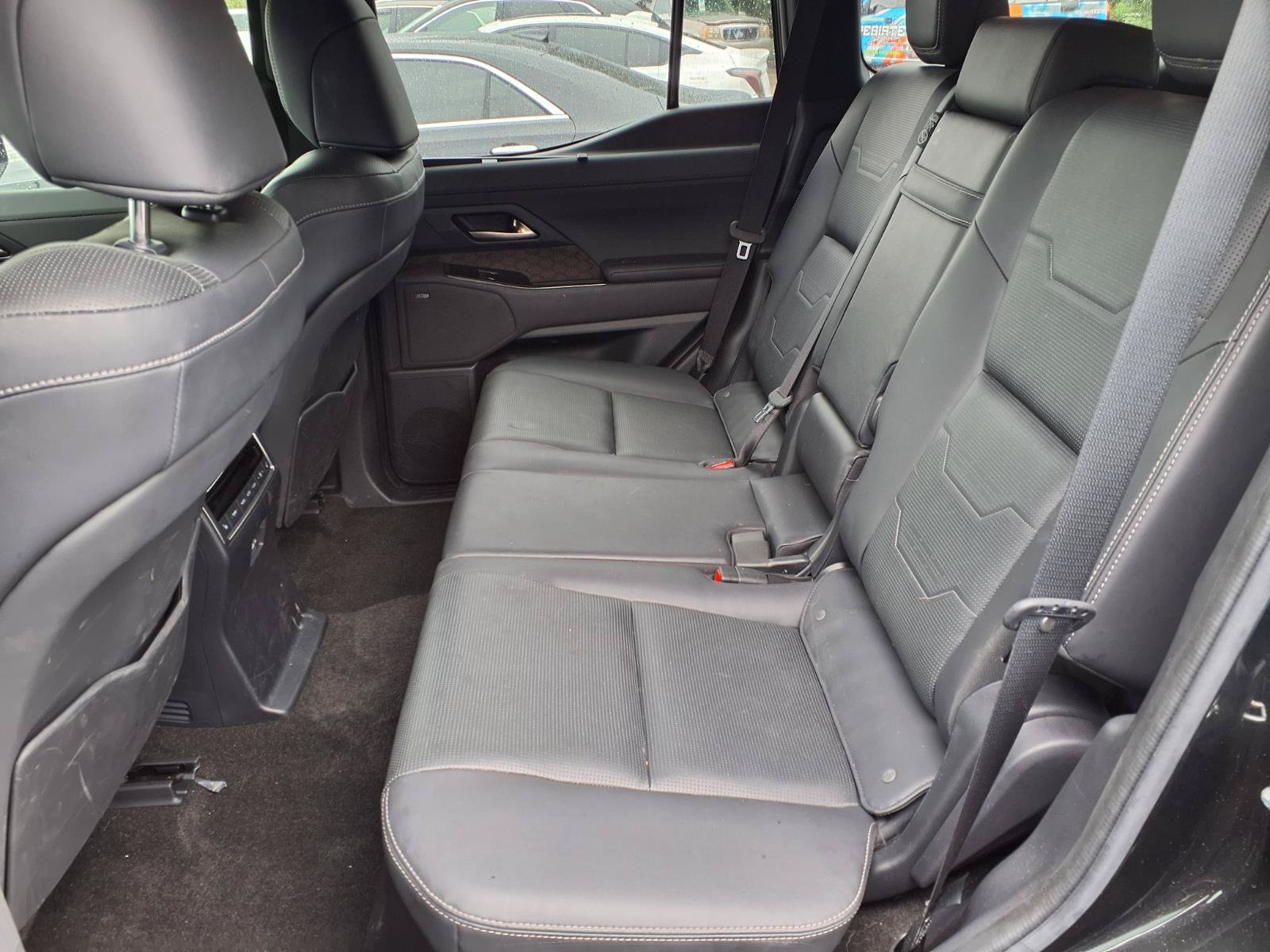 Used 2024 Lexus GX 550 w/ Accessory Package (2T) AWD/4WD image 9
