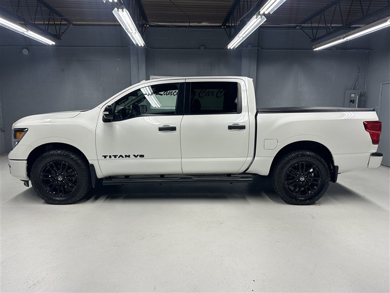 Used 2018 Nissan Titan SV w/ SV Convenience Package AWD/4WD image 5