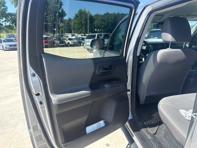 Used 2021 Toyota Tacoma SR AWD/4WD image 37