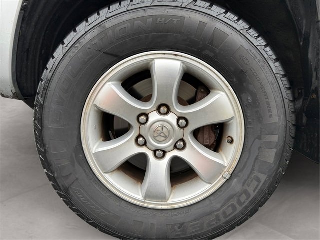 Used 2007 Toyota 4Runner SR5 image 14