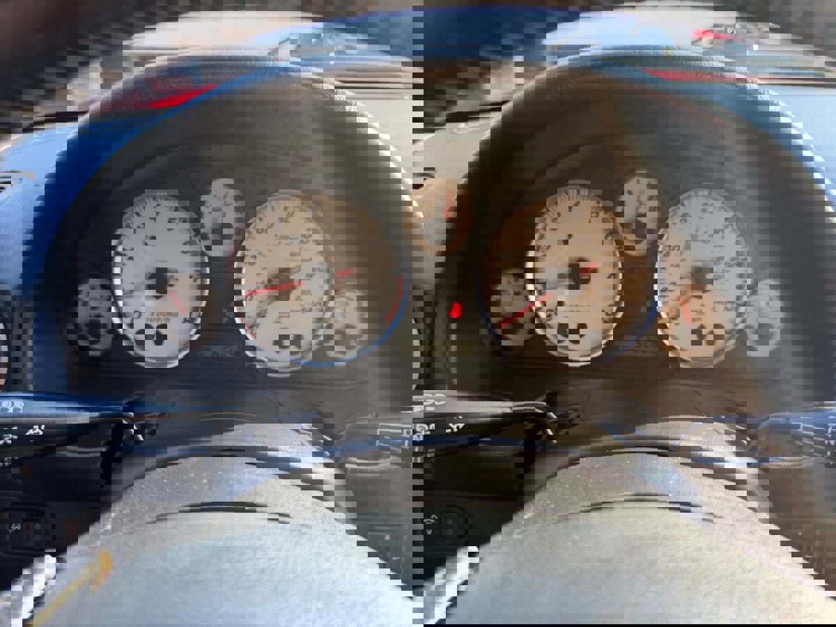 Used 2004 MAZDA MX-5 Miata w/ Convenience Pkg image 13