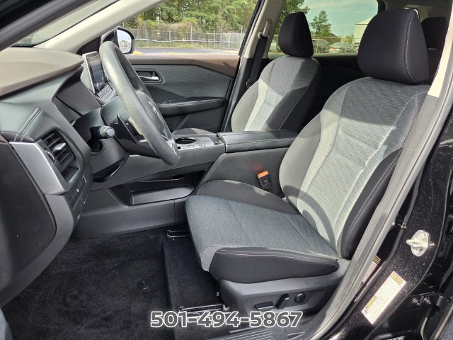 Certified 2023 Nissan Rogue SV FWD image 9