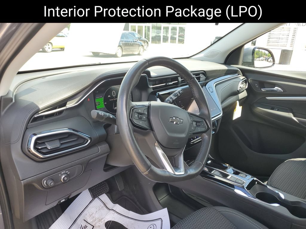 Certified 2023 Chevrolet Bolt EUV LT w/ Comfort Package FWD image 8