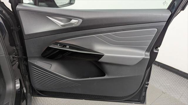 Used 2023 Volkswagen ID.4 Pro S image 21