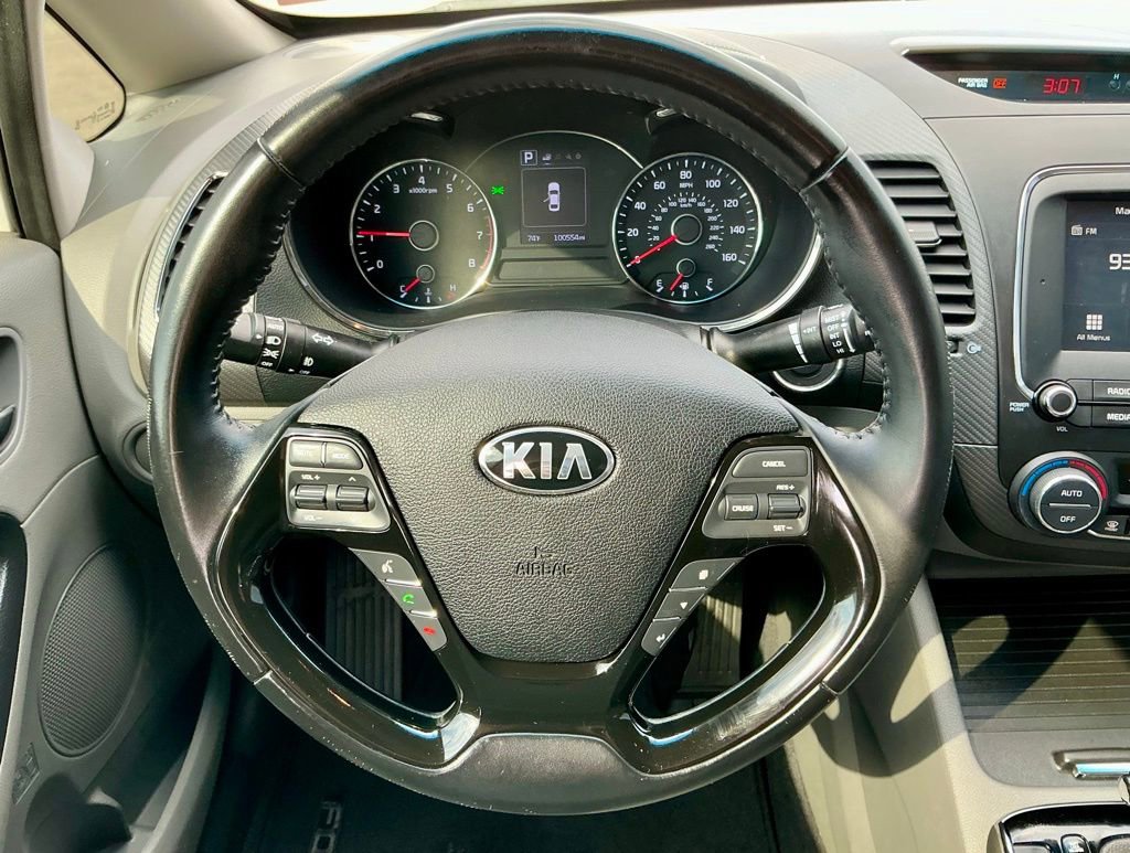 Used 2017 Kia Forte EX image 33