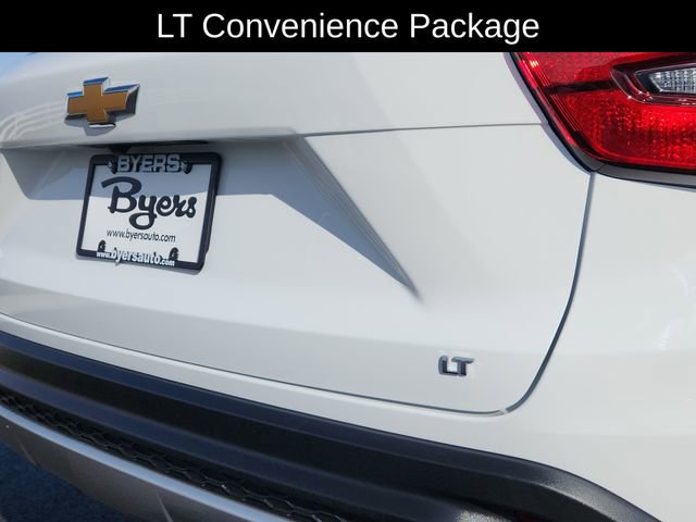 Used 2025 Chevrolet Trax LT w/ LT Convenience Package image 14