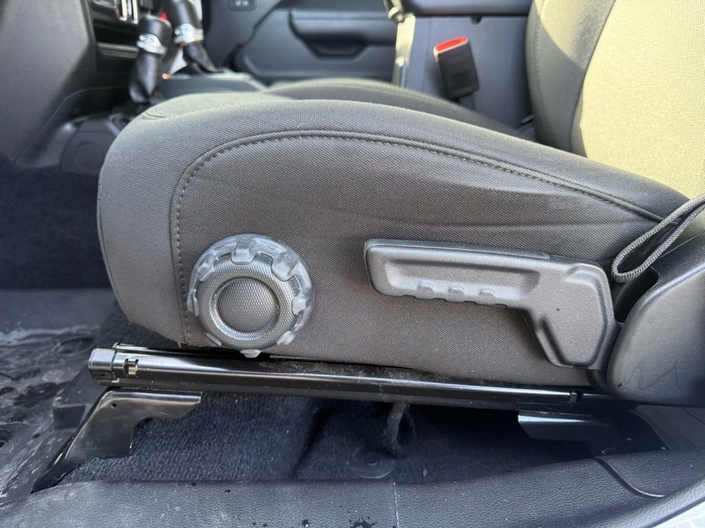 Used 2022 Jeep Wrangler Unlimited Sport image 19