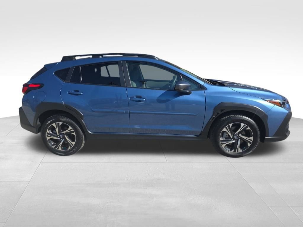 Used 2024 Subaru Crosstrek 2.0i Premium image 4