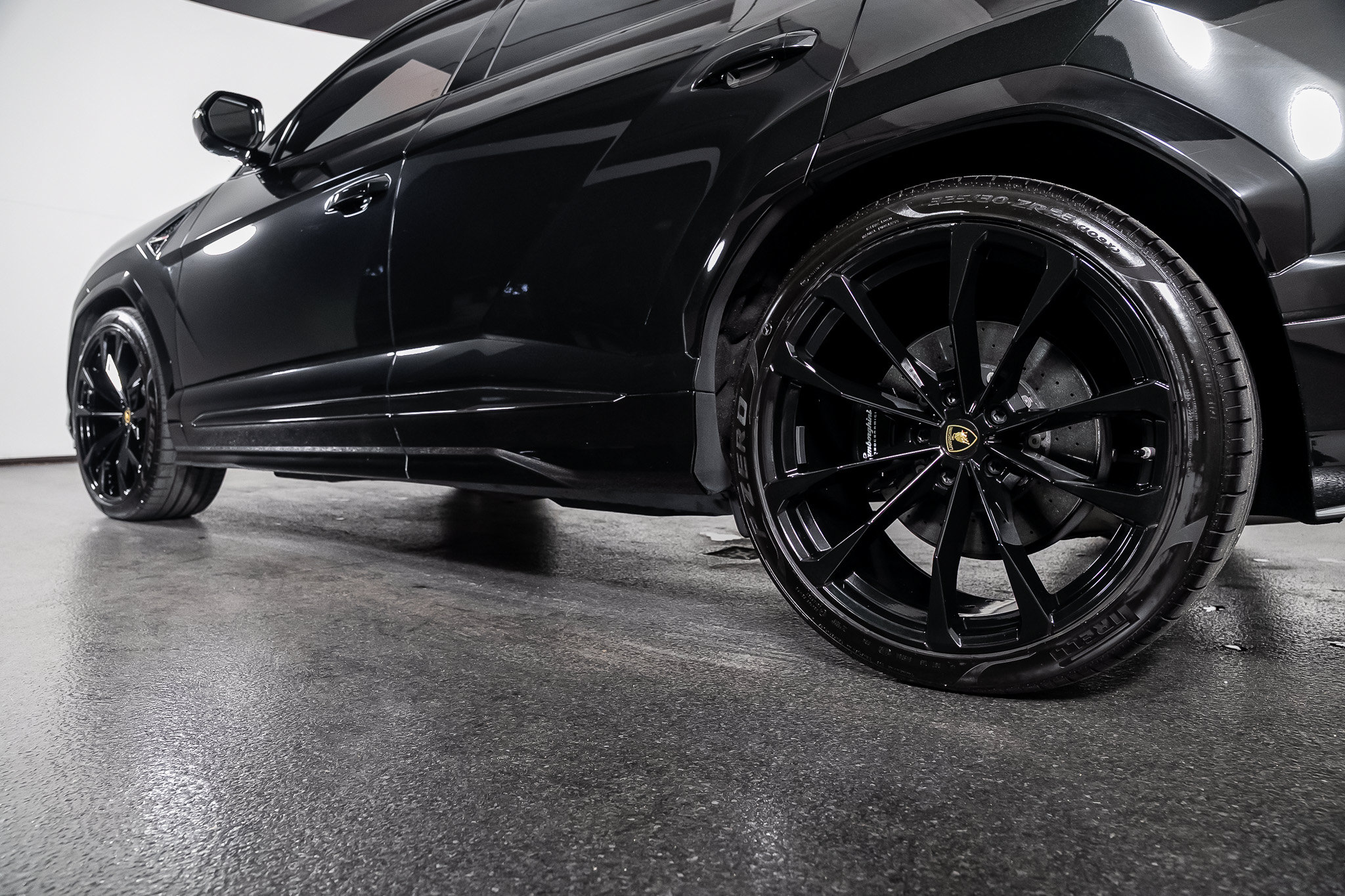 Used 2019 Lamborghini Urus AWD/4WD image 20
