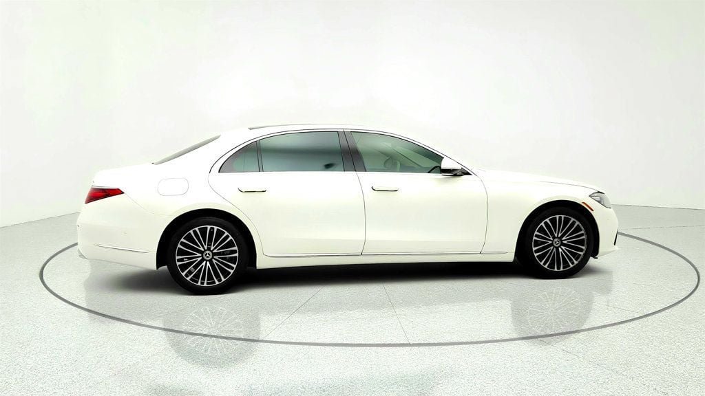 Used 2022 Mercedes-Benz S 500 4MATIC image 4
