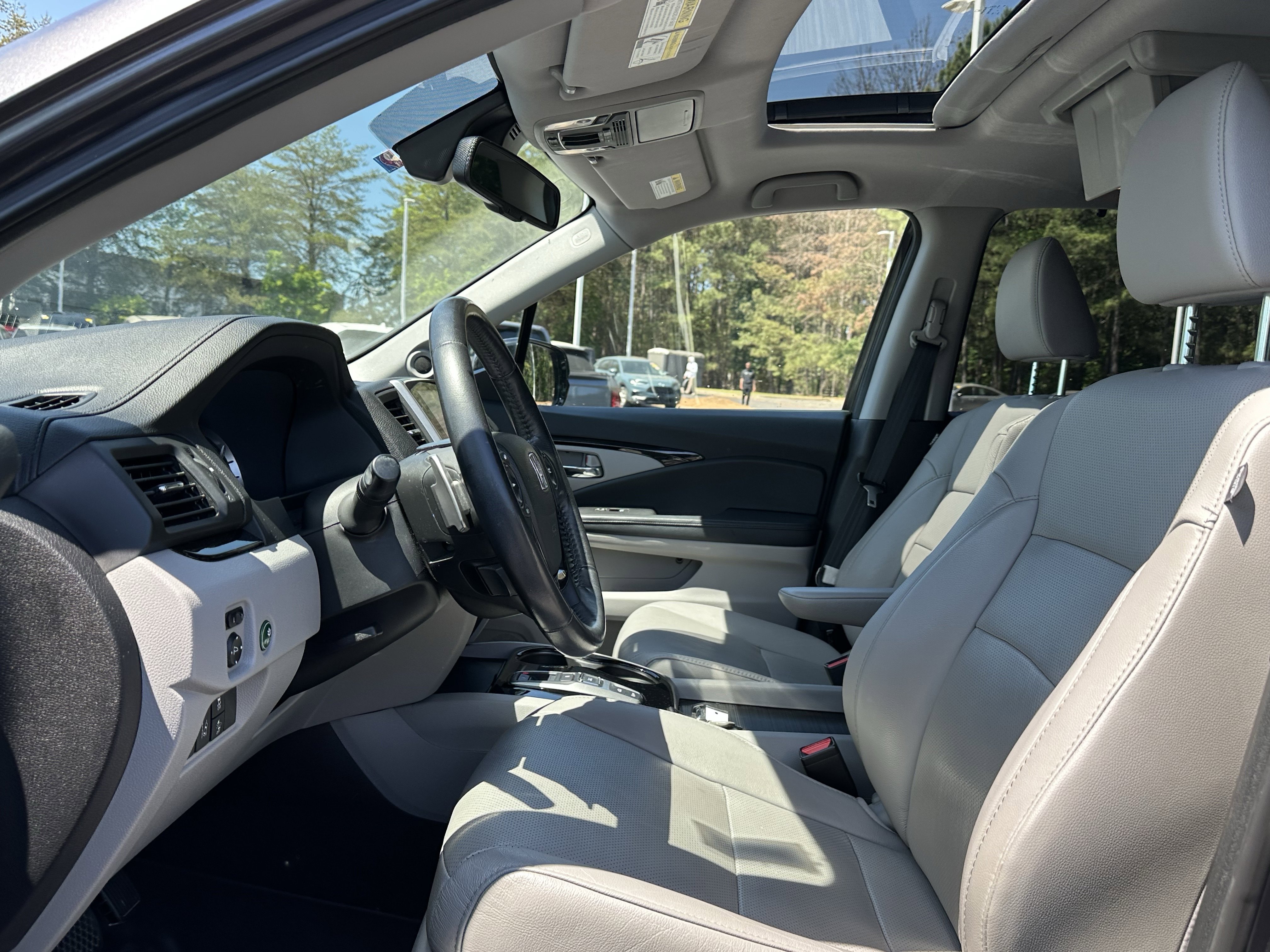 Used 2017 Honda Pilot Elite image 7