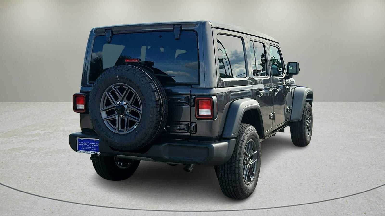 Used 2026 Jeep Wrangler Unlimited Sport AWD/4WD image 7