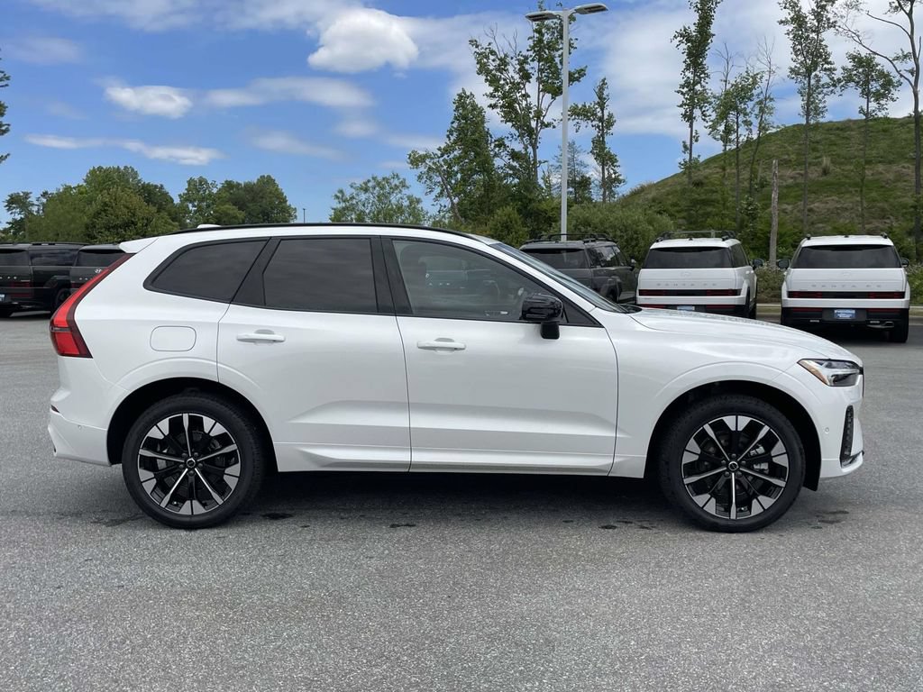 New 2026 Volvo XC60 B5 Plus w/ Protection Package Premier AWD/4WD image 29