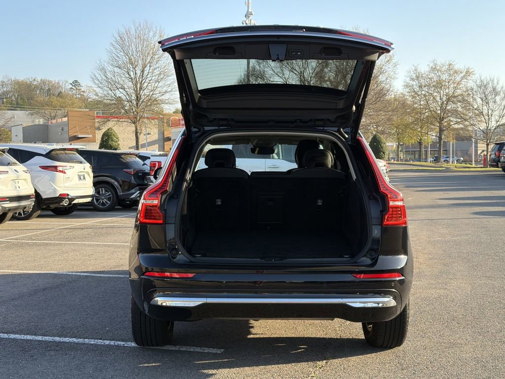 Used 2022 Volvo XC60 T8 Inscription image 14