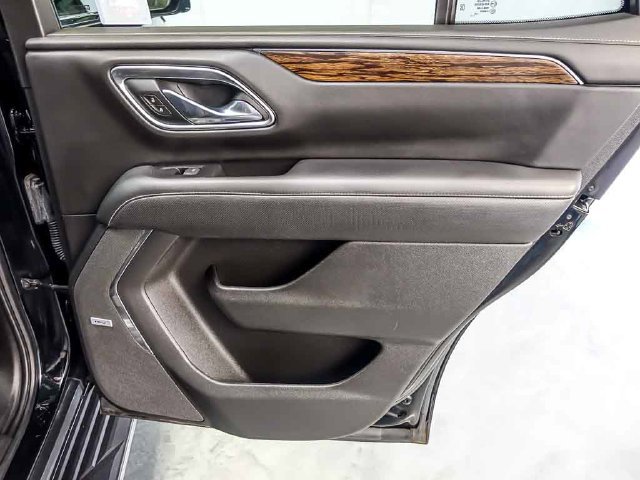 Used 2021 Chevrolet Tahoe Premier w/ Premium Package AWD/4WD image 37