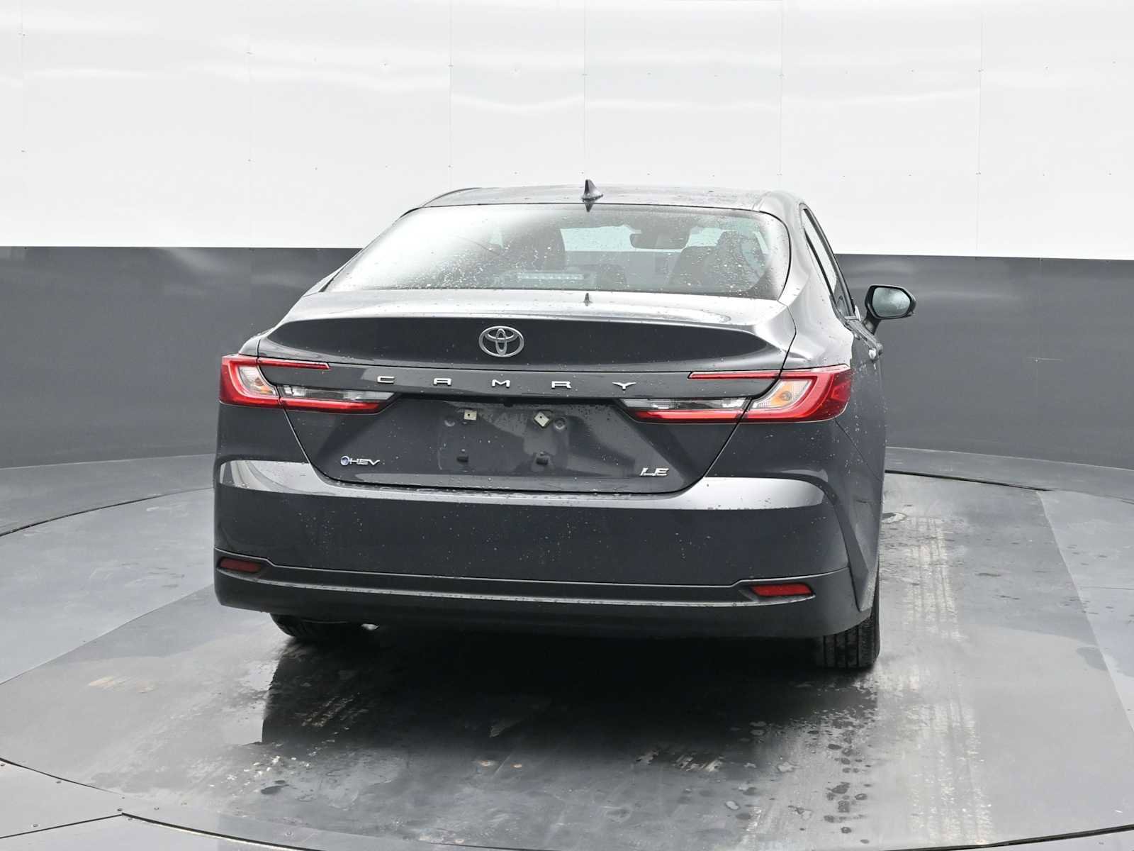 Used 2025 Toyota Camry LE image 9