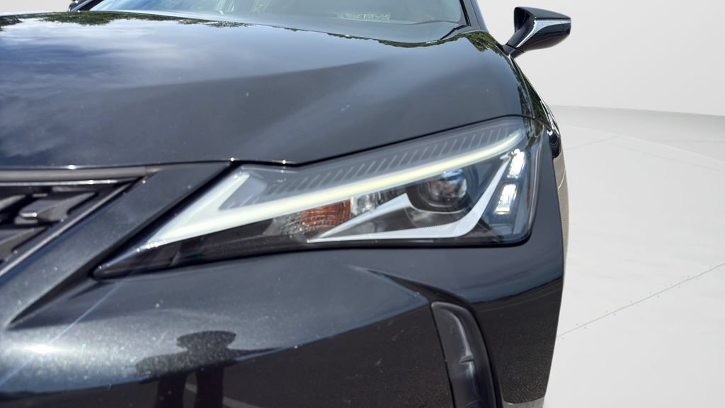 Used 2021 Lexus UX 200 w/ Premium Package FWD image 25