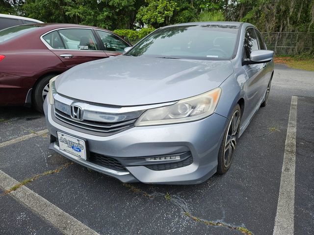 Used 2017 Honda Accord Sport image 2
