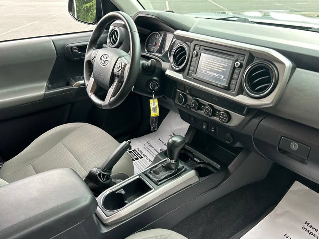 Used 2019 Toyota Tacoma SR5 AWD/4WD image 34