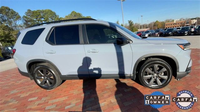 Certified 2023 Honda Pilot Sport image 2