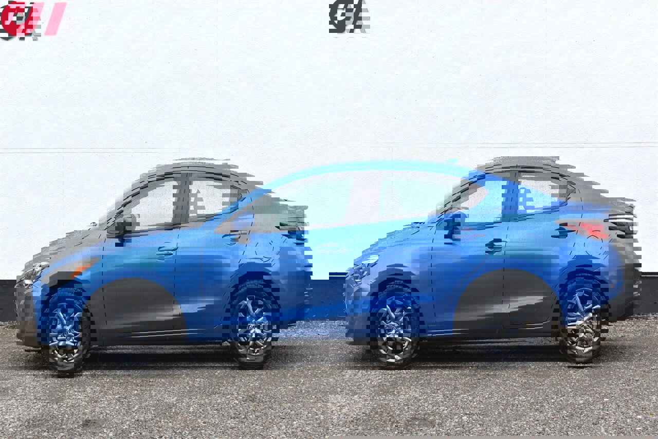 Used 2019 Toyota Yaris XLE image 9