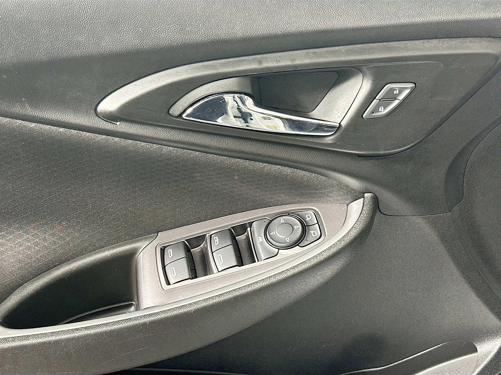 Used 2023 Chevrolet Malibu LT FWD image 15