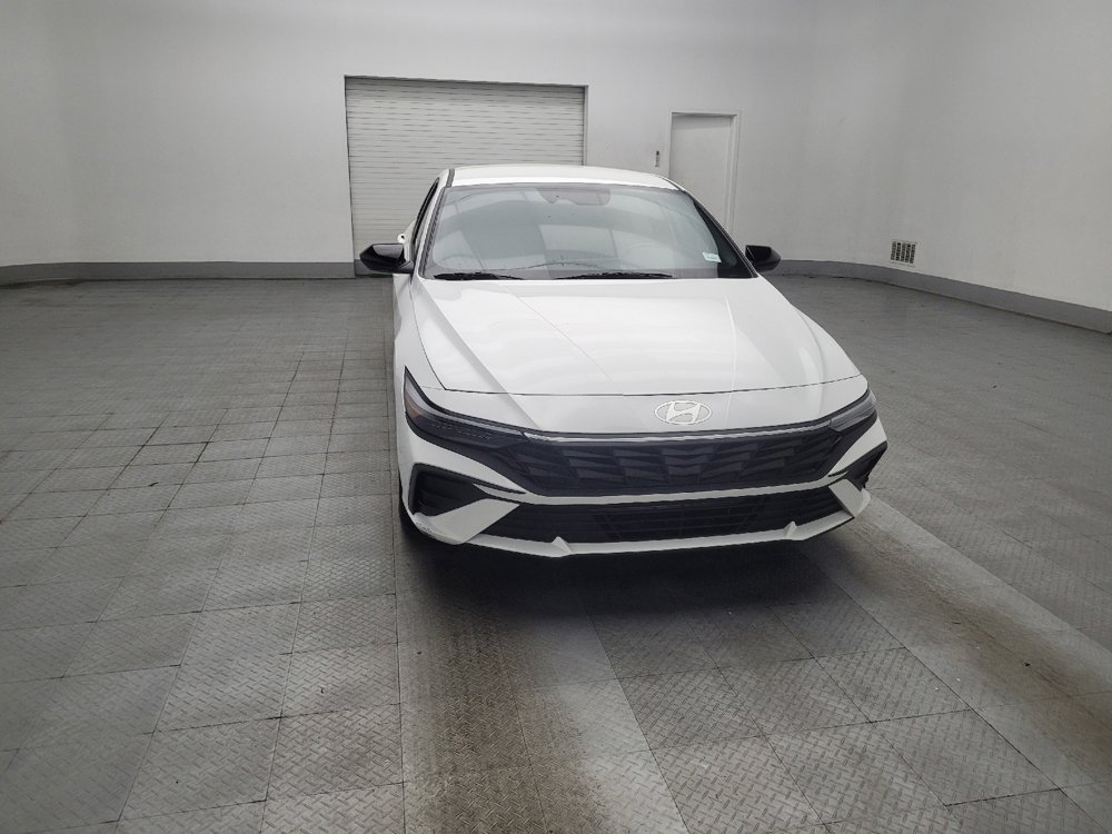 Used 2025 Hyundai Elantra Sport image 14