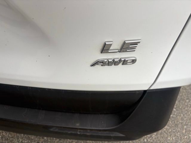 Used 2024 Toyota RAV4 LE AWD/4WD image 12