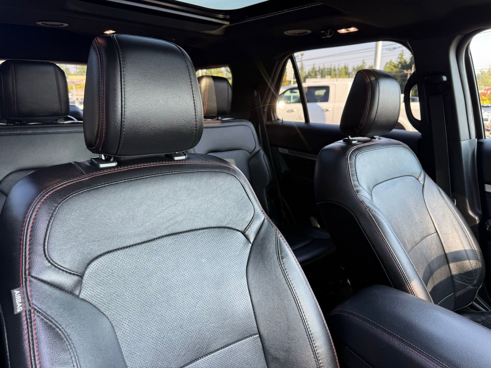 Used 2018 Ford Explorer Sport AWD/4WD image 16