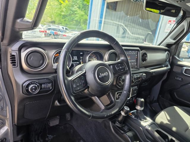 Used 2021 Jeep Gladiator Sport image 13