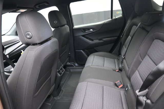New 2027 Chevrolet Equinox LT w/ LPO, Floor Liner Package FWD image 9
