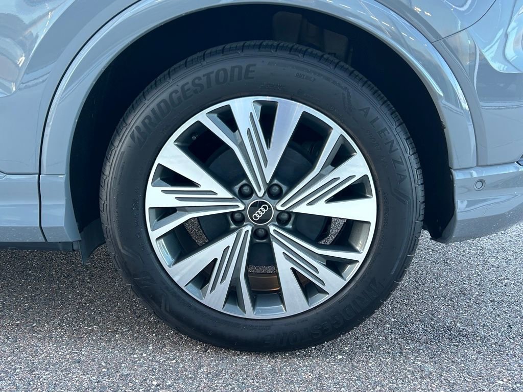 Used 2023 Audi Q4 e-tron Premium Plus w/ Premium Plus image 58
