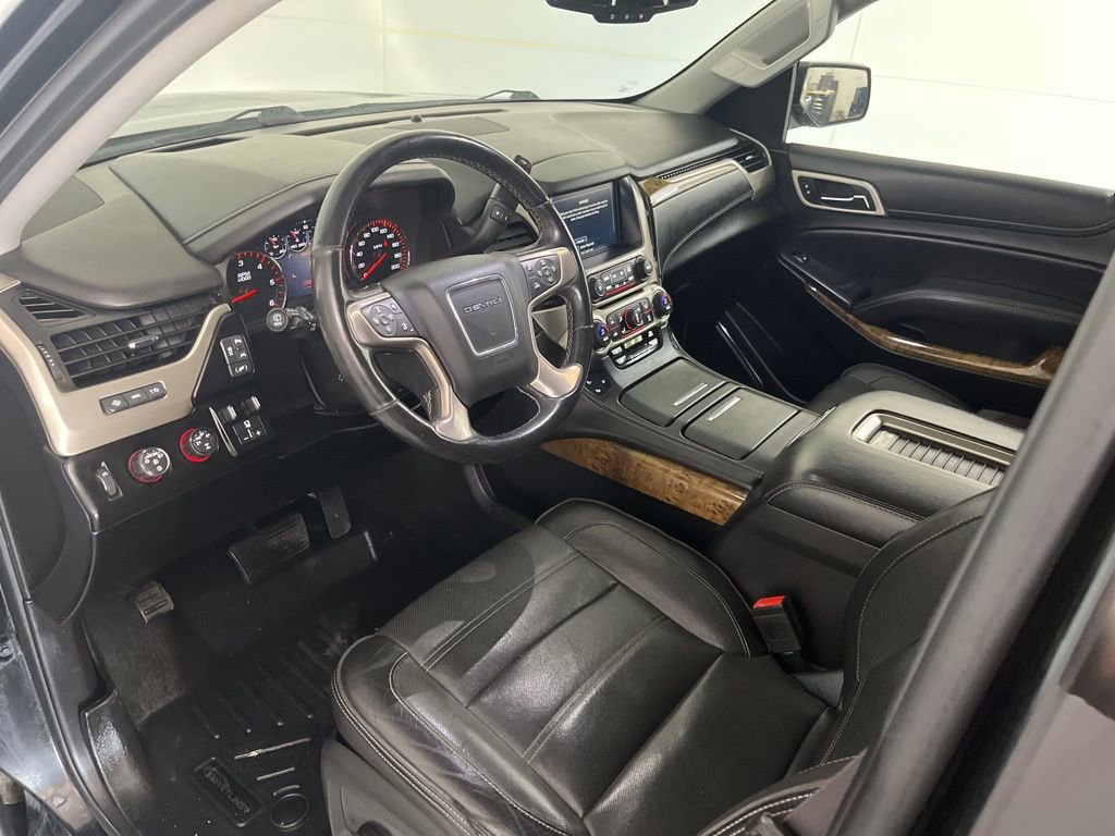 Used 2016 GMC Yukon Denali w/ Open Road Package AWD/4WD image 27