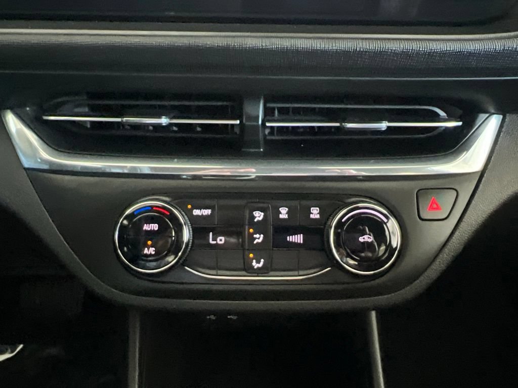 Used 2025 Buick Envista Preferred FWD image 53