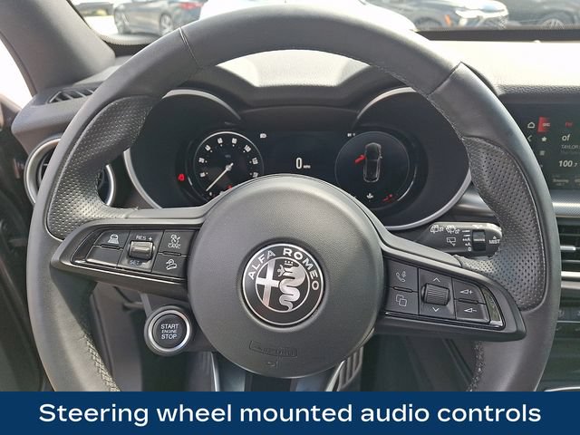 Used 2024 Alfa Romeo Stelvio Ti AWD/4WD image 4