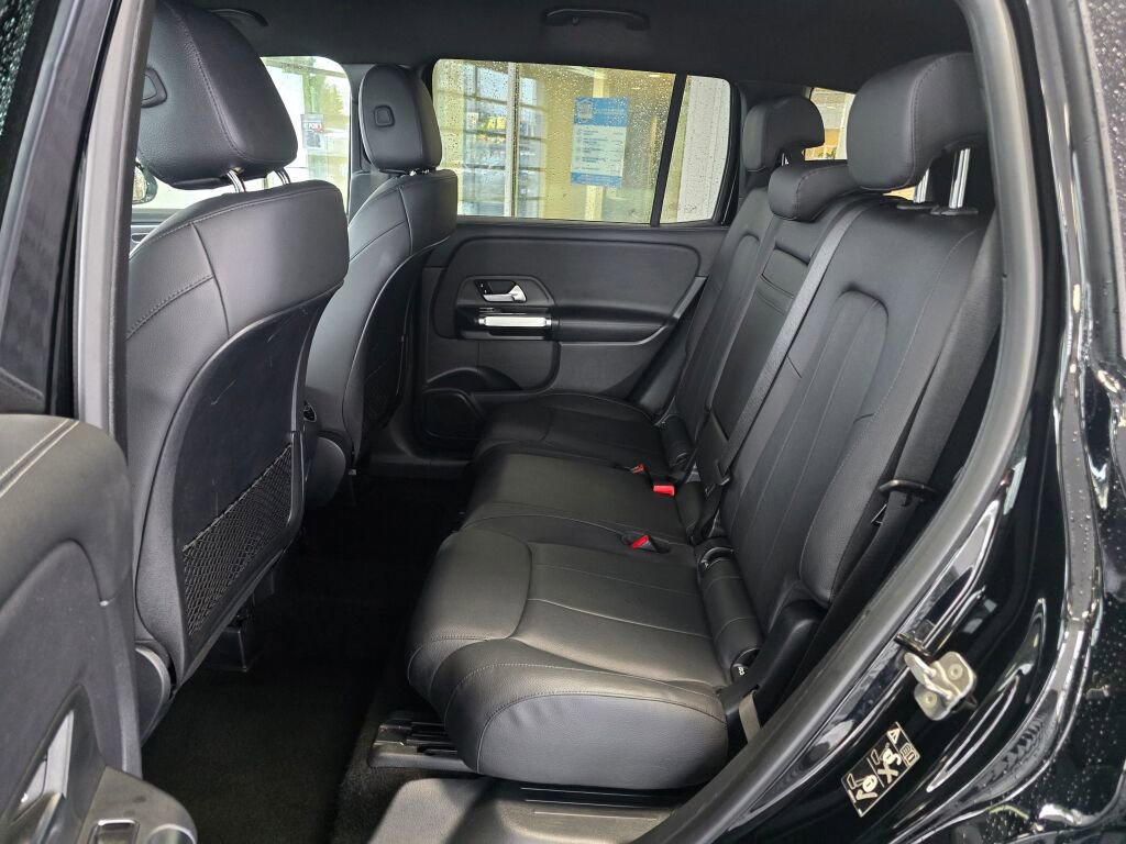 Used 2023 Mercedes-Benz GLB 250 4MATIC image 38