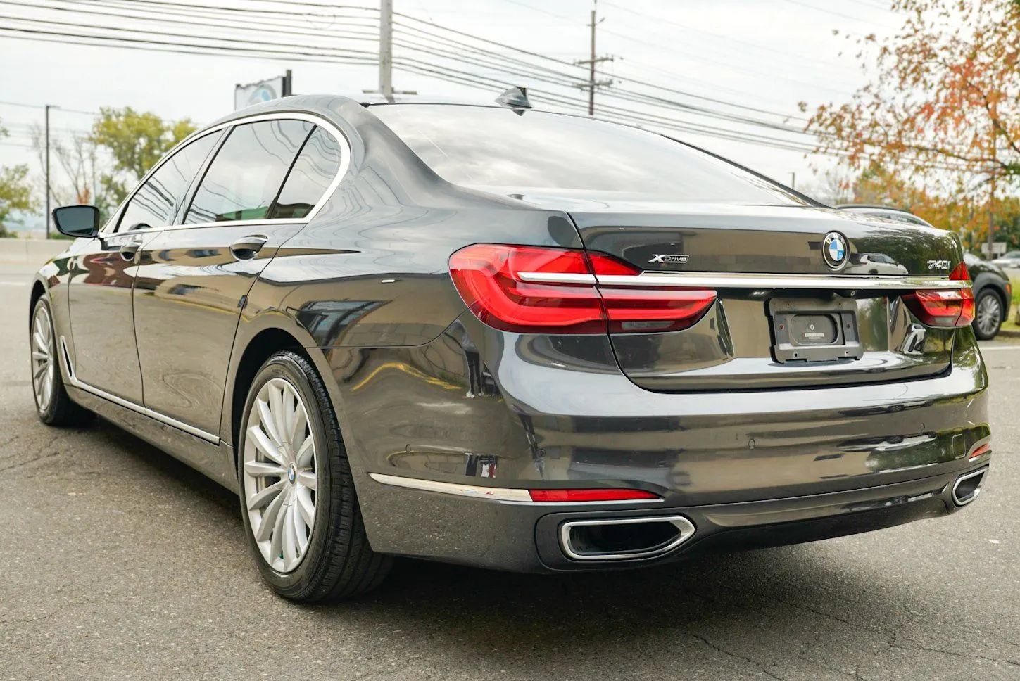 Used 2017 BMW 740i xDrive AWD/4WD image 7