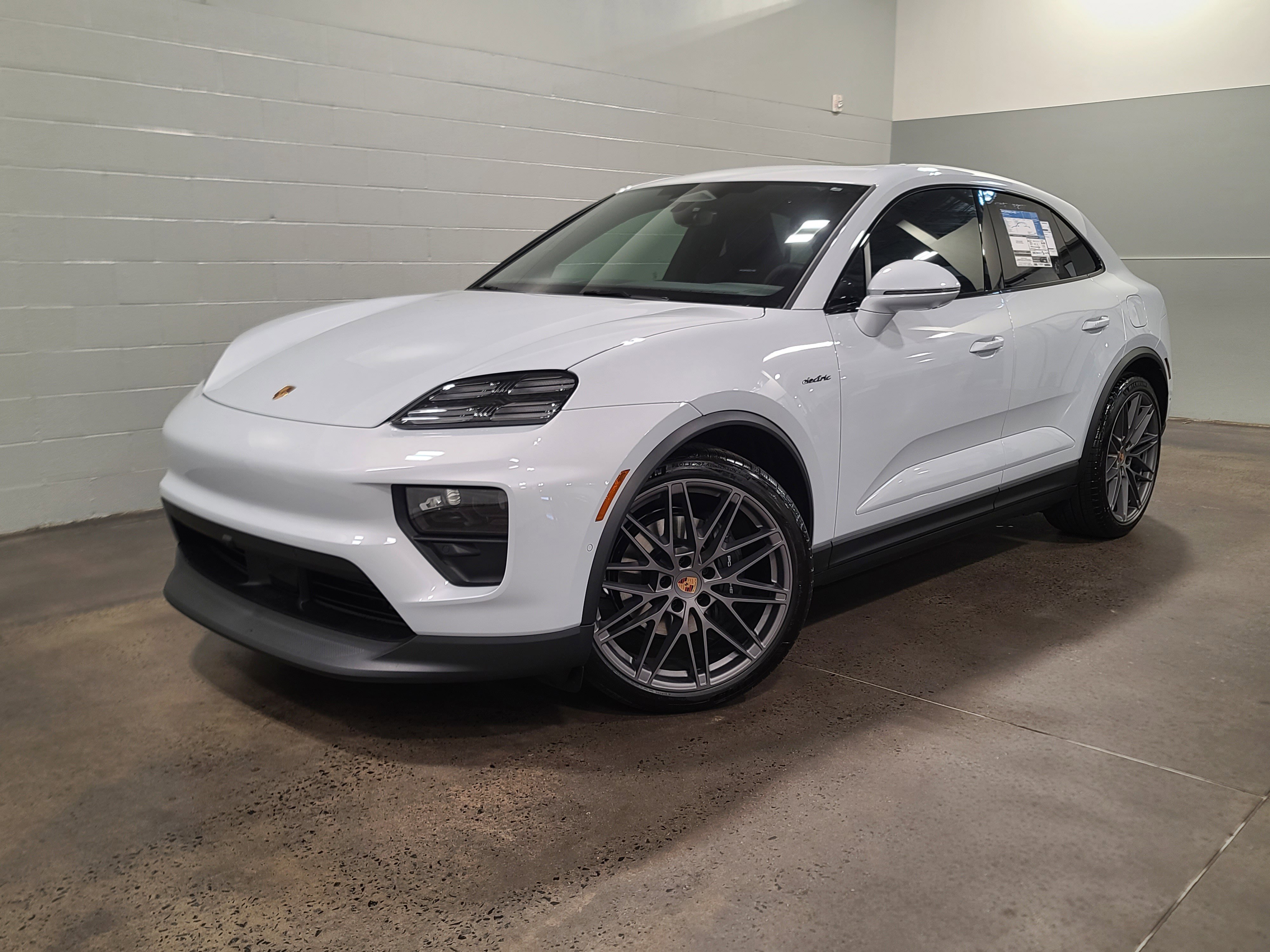 New 2026 Porsche Macan 4 Electric AWD/4WD image 1